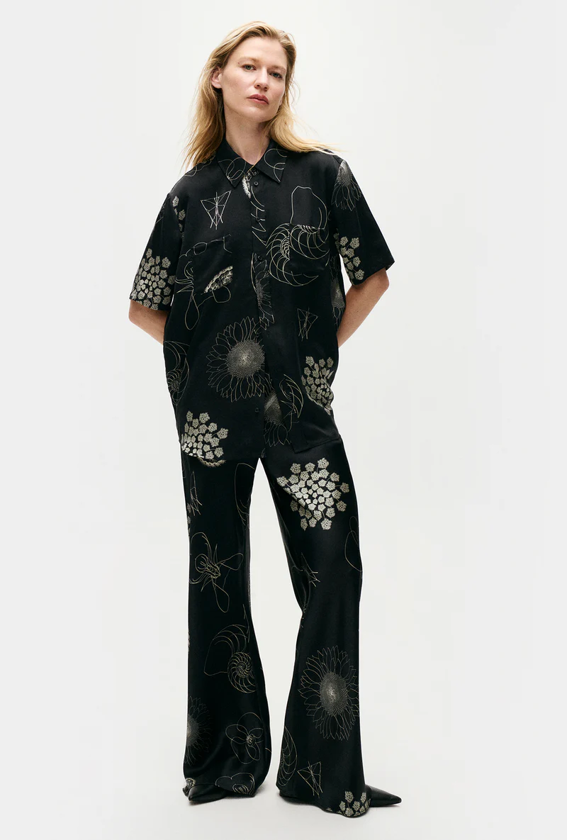 Silk Laundry Clip Silk Short Sleeve Boyfriend Shirt (Black) main image 0