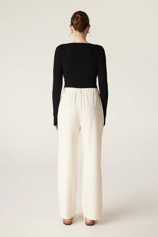 Superfine Merino Scoop | Black - Image 3