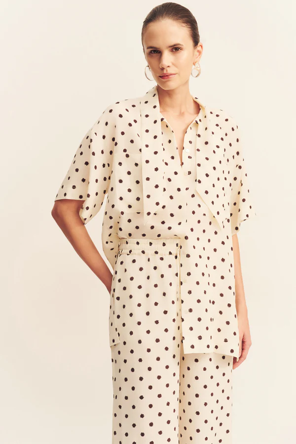 Houston Side Split Short Sleeve Shirt | Blanc Polka