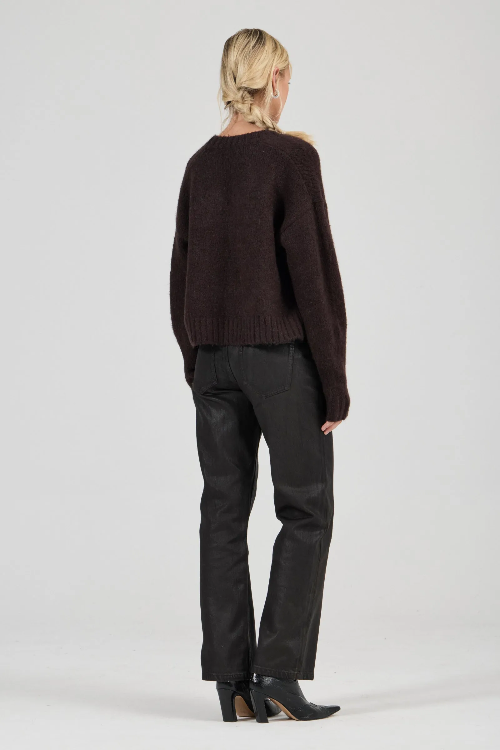 Tomboy V Neck Knit | Espresso - Image 5