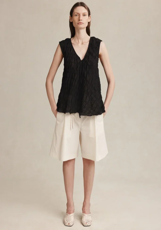 Blanche Top Black 1