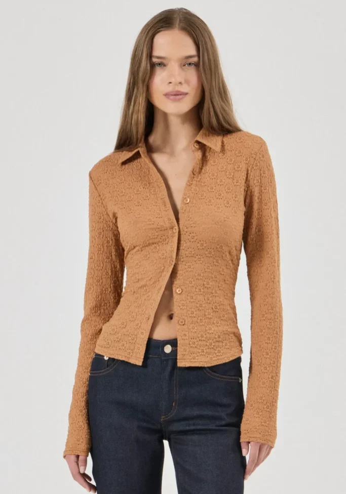 Daisy Lace Shirt Caramel 1