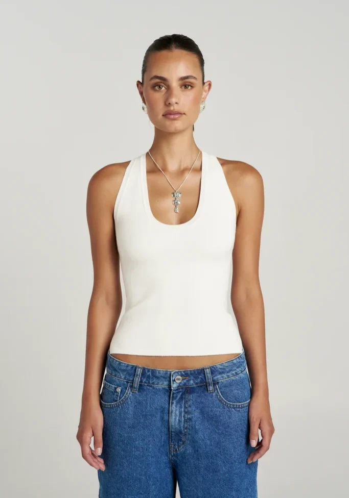 Halle Tank Vanilla 1