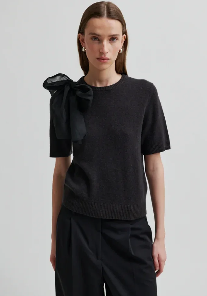 Leara Bow Detail Knit Black Sand 1