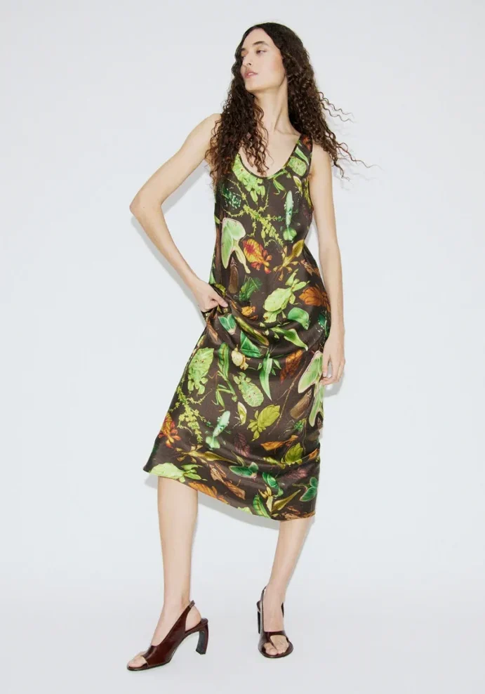 Scoop Neck Dress Bugs 2