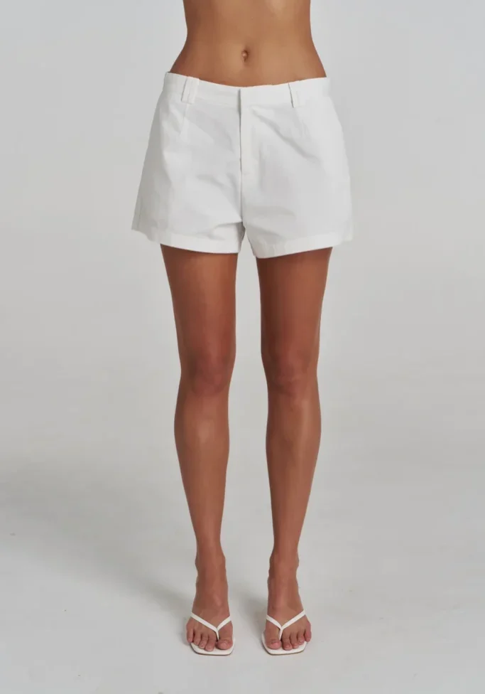 Suit Short Ivory 1