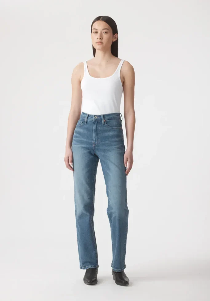 Zoe High Straight Jean Laguna 1