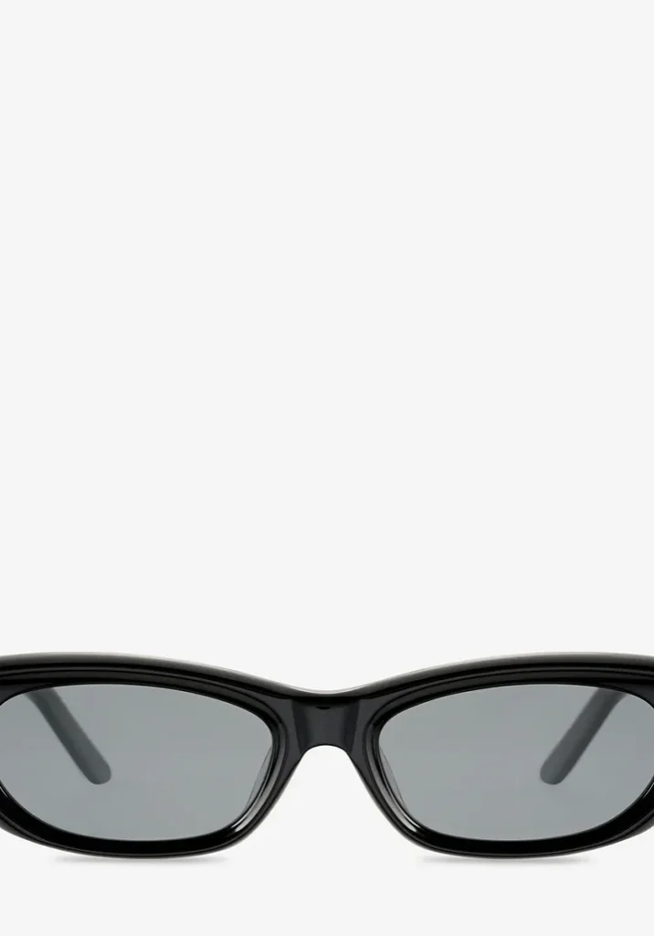 status-anxiety-sunglasses-sidelines-black-front